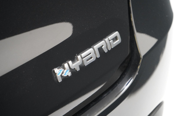 Fiat 600 1.2 Hybrid Urban | Achteruitrijcamera | Carplay | Climate control | Cruise control | Parkeersensoren