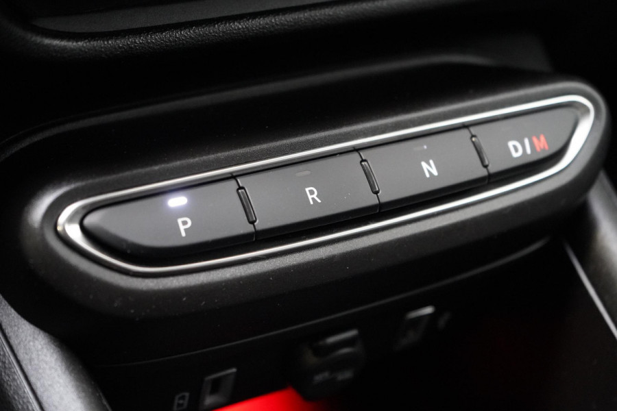 Fiat 600 1.2 Hybrid Urban | Achteruitrijcamera | Carplay | Climate control | Cruise control | Parkeersensoren