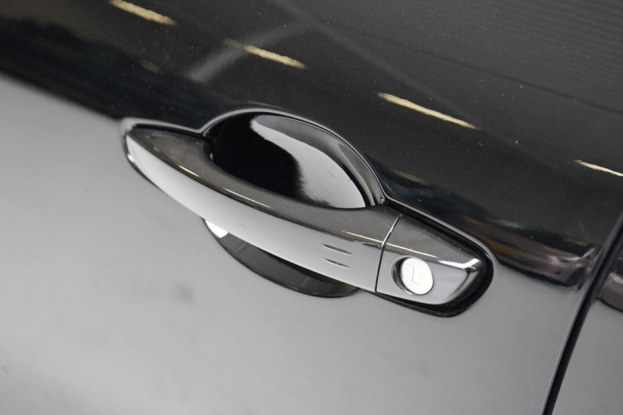 Fiat 600 1.2 Hybrid Urban | Achteruitrijcamera | Carplay | Climate control | Cruise control | Parkeersensoren