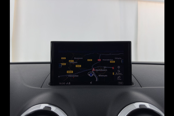 Audi A3 Sportback 1.5 TFSI CoD Sport S-Line Edition Black-Optic Package Aut. *LEATHER-FABRIC | FULL-LED | SPORTSEATS | NAVI-FULLMAP | PRIVACY-GLASS | ECC | PDC | CRUISE | 18''ALU*