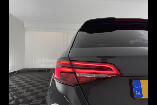 Audi A3 Sportback 1.5 TFSI CoD Sport S-Line Edition Black-Optic Package Aut. *LEATHER-FABRIC | FULL-LED | SPORTSEATS | NAVI-FULLMAP | PRIVACY-GLASS | ECC | PDC | CRUISE | 18''ALU*