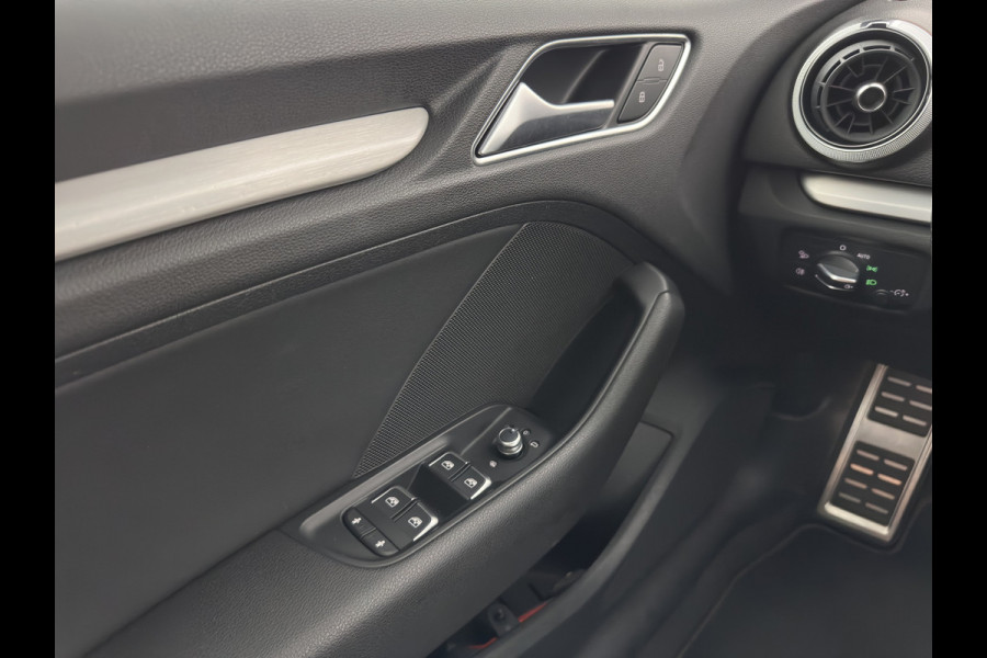 Audi A3 Sportback 1.5 TFSI CoD Sport S-Line Edition Black-Optic Package Aut. *LEATHER-FABRIC | FULL-LED | SPORTSEATS | NAVI-FULLMAP | PRIVACY-GLASS | ECC | PDC | CRUISE | 18''ALU*