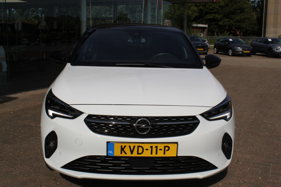 Opel Corsa 1.2 GS Line 100PK TURBO In nieuwstaat verkerende Opel Corsa ! Autm. airco, cruise cntrl, lane assist, panoramadak, verwarmde stoelen, LM wielen, camera, pdc v+a, navigatie by Apple Carplay/Android auto, metallic, LED verl. etc.