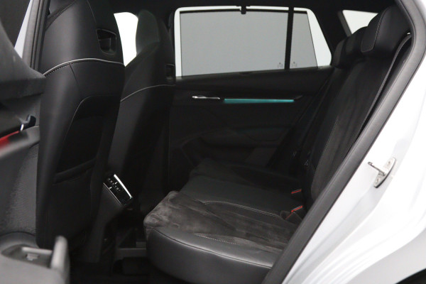 Škoda ENYAQ iV 60 180 PK Sportline, SOH 89 %, Panoramadak, Carplay, Camera, Keyless