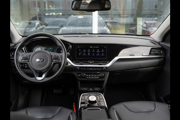 Kia e-Niro ExecutiveLine 64 kWh | Stoel en stuurverwarming | Stoelventilatie | Schuif/-kanteldak | JBL | Achteruitrijcamera | Navi | PDC voor & achter