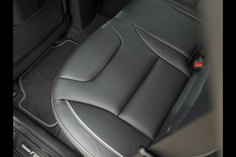 Kia e-Niro ExecutiveLine 64 kWh | Stoel en stuurverwarming | Stoelventilatie | Schuif/-kanteldak | JBL | Achteruitrijcamera | Navi | PDC voor & achter