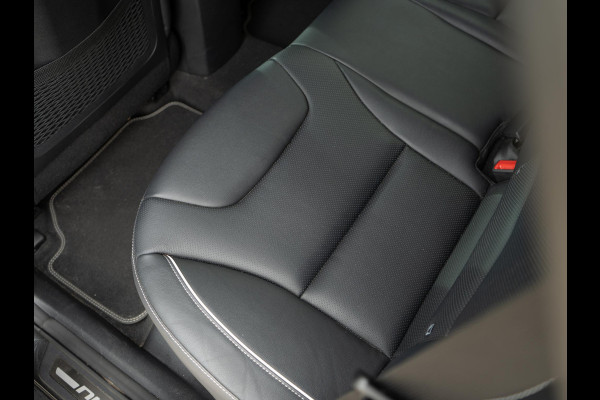 Kia e-Niro ExecutiveLine 64 kWh | Stoel en stuurverwarming | Stoelventilatie | Schuif/-kanteldak | JBL | Achteruitrijcamera | Navi | PDC voor & achter