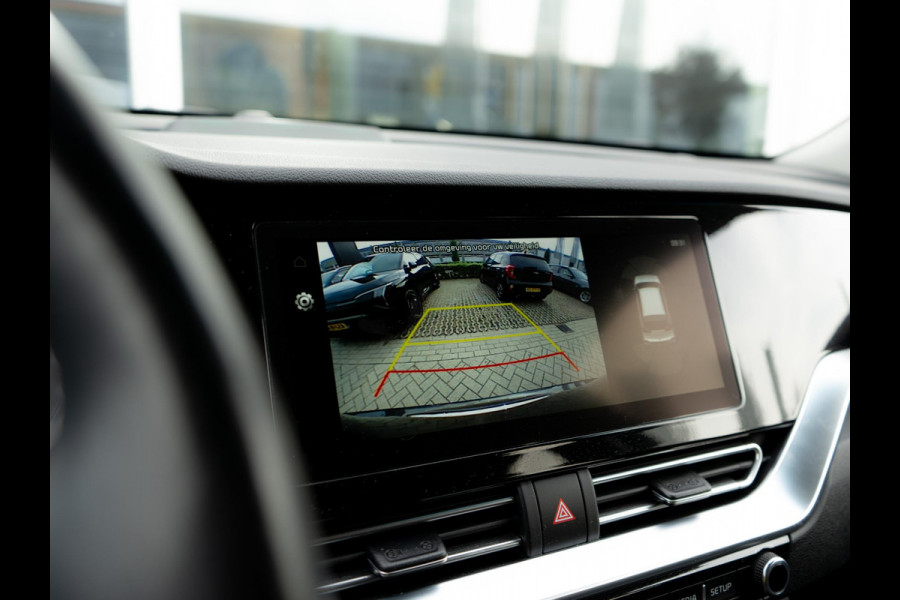 Kia e-Niro ExecutiveLine 64 kWh | Stoel en stuurverwarming | Stoelventilatie | Schuif/-kanteldak | JBL | Achteruitrijcamera | Navi | PDC voor & achter