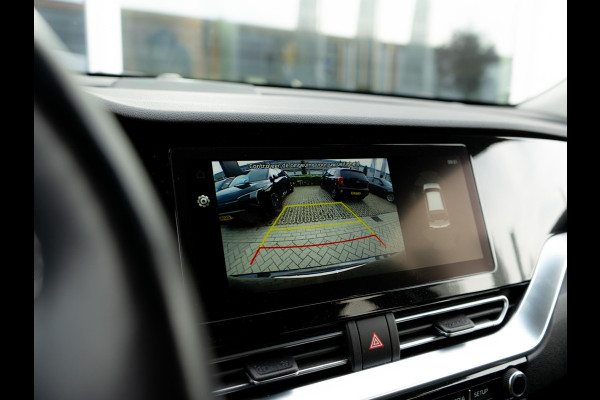 Kia e-Niro ExecutiveLine 64 kWh | Stoel en stuurverwarming | Stoelventilatie | Schuif/-kanteldak | JBL | Achteruitrijcamera | Navi | PDC voor & achter