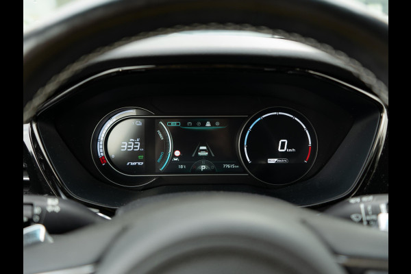 Kia e-Niro ExecutiveLine 64 kWh | Stoel en stuurverwarming | Stoelventilatie | Schuif/-kanteldak | JBL | Achteruitrijcamera | Navi | PDC voor & achter