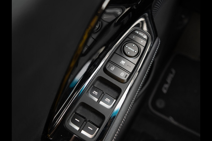 Kia e-Niro ExecutiveLine 64 kWh | Stoel en stuurverwarming | Stoelventilatie | Schuif/-kanteldak | JBL | Achteruitrijcamera | Navi | PDC voor & achter