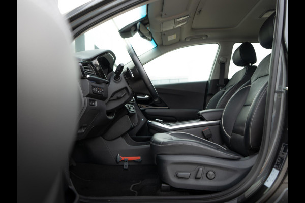 Kia e-Niro ExecutiveLine 64 kWh | Stoel en stuurverwarming | Stoelventilatie | Schuif/-kanteldak | JBL | Achteruitrijcamera | Navi | PDC voor & achter