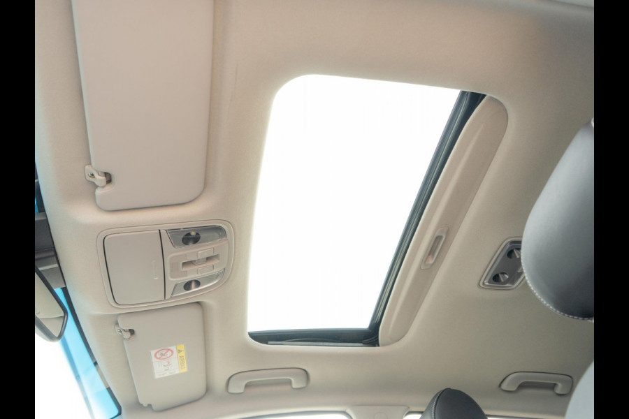 Kia e-Niro ExecutiveLine 64 kWh | Stoel en stuurverwarming | Stoelventilatie | Schuif/-kanteldak | JBL | Achteruitrijcamera | Navi | PDC voor & achter