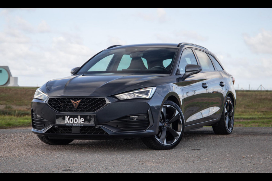 CUPRA Leon 1.4i Plug-In Hybrid SPORTSTOURER / CARPLAY / CAMERA / KUIP STOELEN / PERFECT ONDERHOUDEN