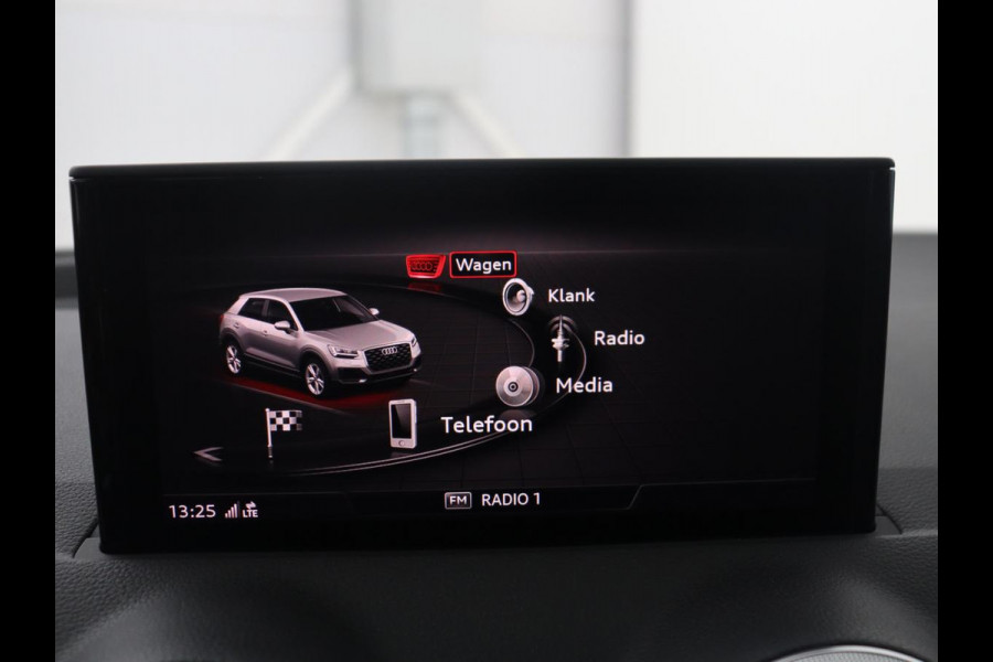 Audi Q2 35 TFSI Advanced edition | Virtual dashboard | Cruise control | Navigatie | Climate control | Carplay | DAB | Lichtmetaal 17'' |