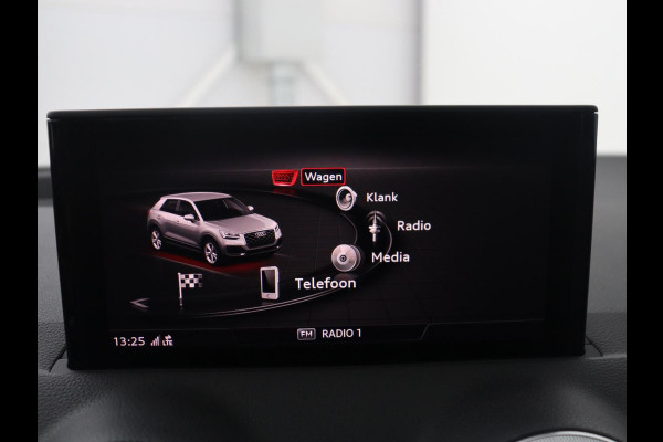Audi Q2 35 TFSI Advanced edition | Virtual dashboard | Cruise control | Navigatie | Climate control | Carplay | DAB | Lichtmetaal 17'' |