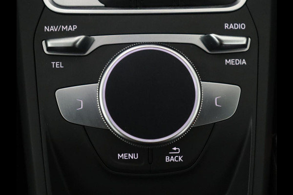 Audi Q2 35 TFSI Advanced edition | Virtual dashboard | Cruise control | Navigatie | Climate control | Carplay | DAB | Lichtmetaal 17'' |