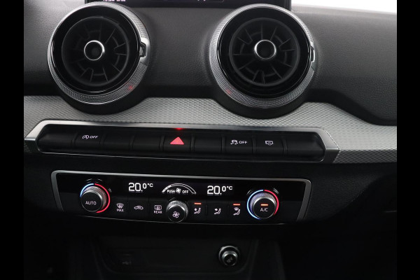 Audi Q2 35 TFSI Advanced edition | Virtual dashboard | Cruise control | Navigatie | Climate control | Carplay | DAB | Lichtmetaal 17'' |