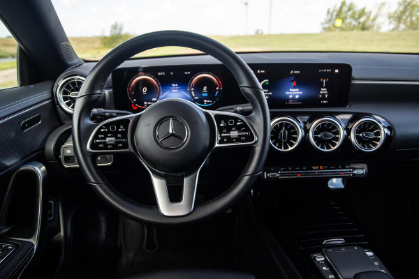 Mercedes-Benz CLA-Klasse Shooting Brake 250e Business Solution (PHEV) CARPLAY / CRUISE CONTROLE / AMBIENT LIGHTING / CAMERA