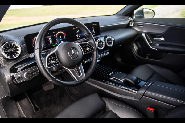 Mercedes-Benz CLA-Klasse Shooting Brake 250e Business Solution (PHEV) CARPLAY / CRUISE CONTROLE / AMBIENT LIGHTING / CAMERA
