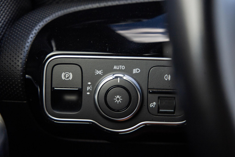 Mercedes-Benz CLA-Klasse Shooting Brake 250e Business Solution (PHEV) CARPLAY / CRUISE CONTROLE / AMBIENT LIGHTING / CAMERA