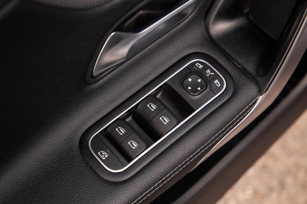 Mercedes-Benz CLA-Klasse Shooting Brake 250e Business Solution (PHEV) CARPLAY / CRUISE CONTROLE / AMBIENT LIGHTING / CAMERA