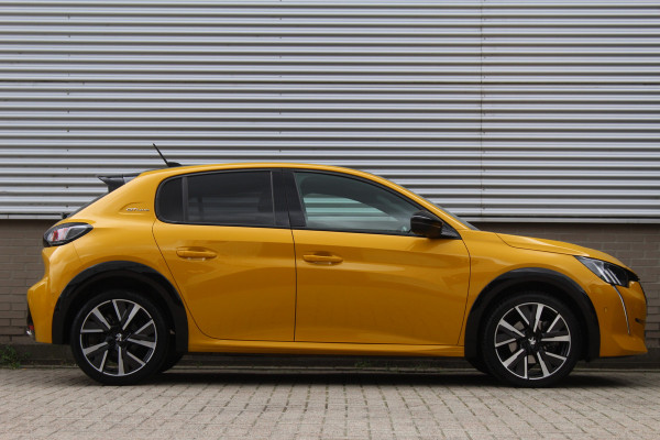Peugeot 208 1.2 PureTech 131PK GT-Line | Panoramadak | 3D Cockpit | BLIS | Navigatie