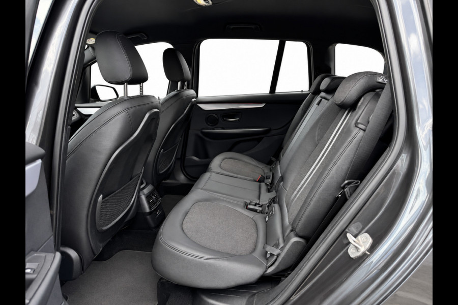 BMW 2 Serie Gran Tourer 218i 7 persoons | M-Sport | LED | Memory | Navi | Stoelverwarming | Elektr. achterklep