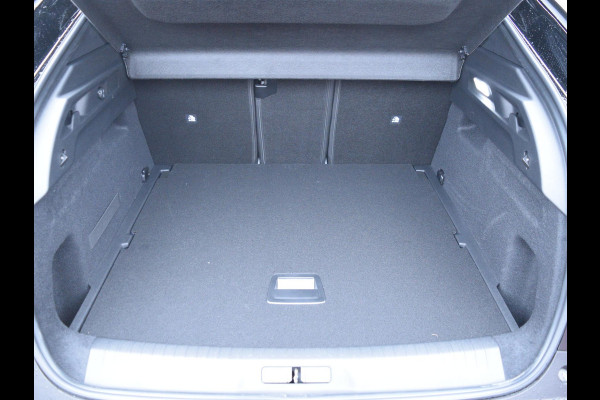 Peugeot 3008 1.6 plug-in Hybrid 195 Allure | 195PK | NAVI | PARKEERSENSOREN MET CAMERA | AFN TREKHAAK