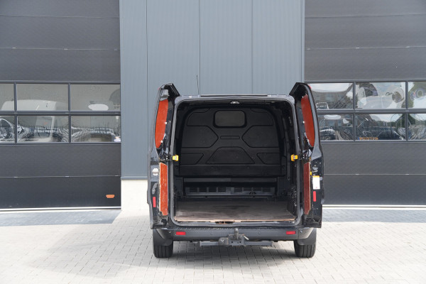 Ford Transit Custom 320 2.0 TDCI L1H1 Trend 170pk - 2x Schuif - Cruise - Camera - Stoelverwarming - Trekhaak - Carplay/Android - Rijklaar
