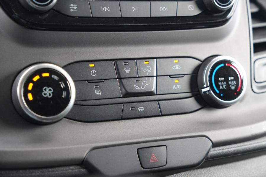 Ford Transit Custom 320 2.0 TDCI L1H1 Trend 170pk - 2x Schuif - Cruise - Camera - Stoelverwarming - Trekhaak - Carplay/Android - Rijklaar
