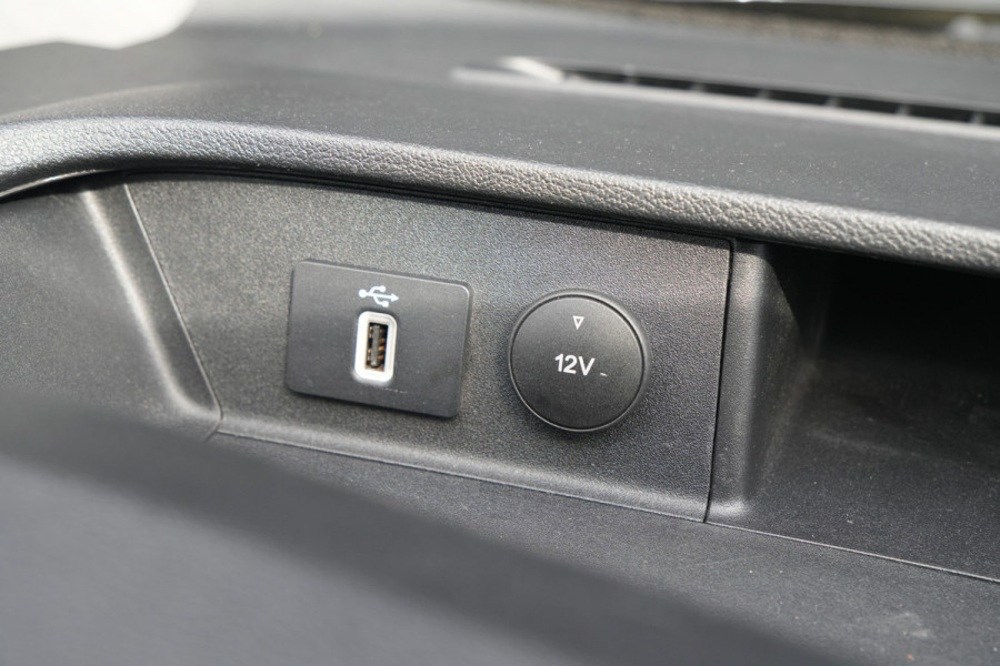 Ford Transit Custom 320 2.0 TDCI L1H1 Trend 170pk - 2x Schuif - Cruise - Camera - Stoelverwarming - Trekhaak - Carplay/Android - Rijklaar