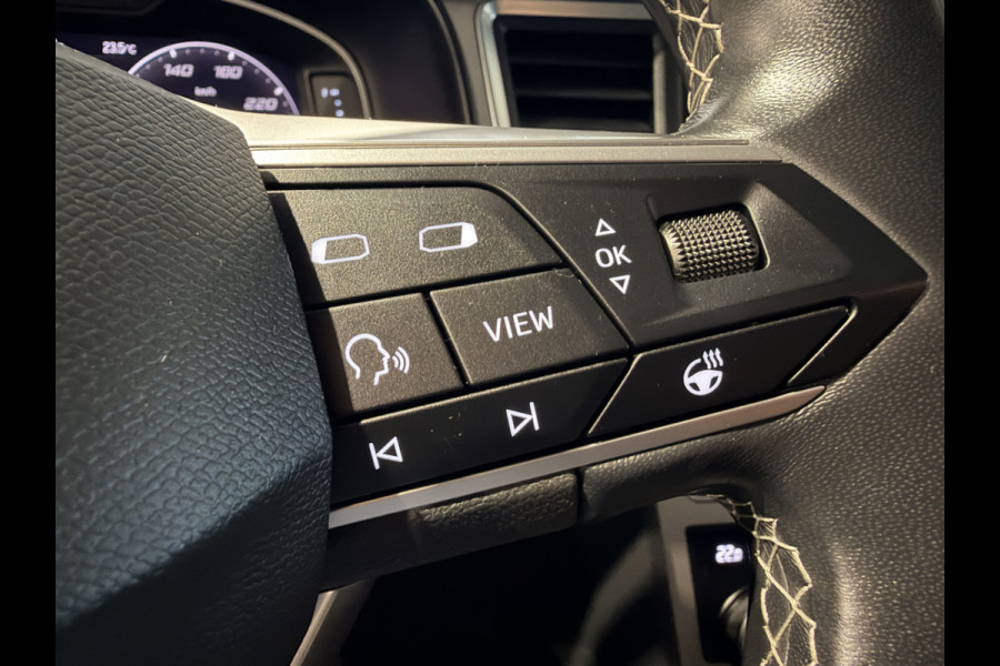 Seat Ateca 1.5 TSI Xperience Business Intense Panorama | 360 Camera | el. Trekhaak | Virtual | Stuur/Stoel verwarming