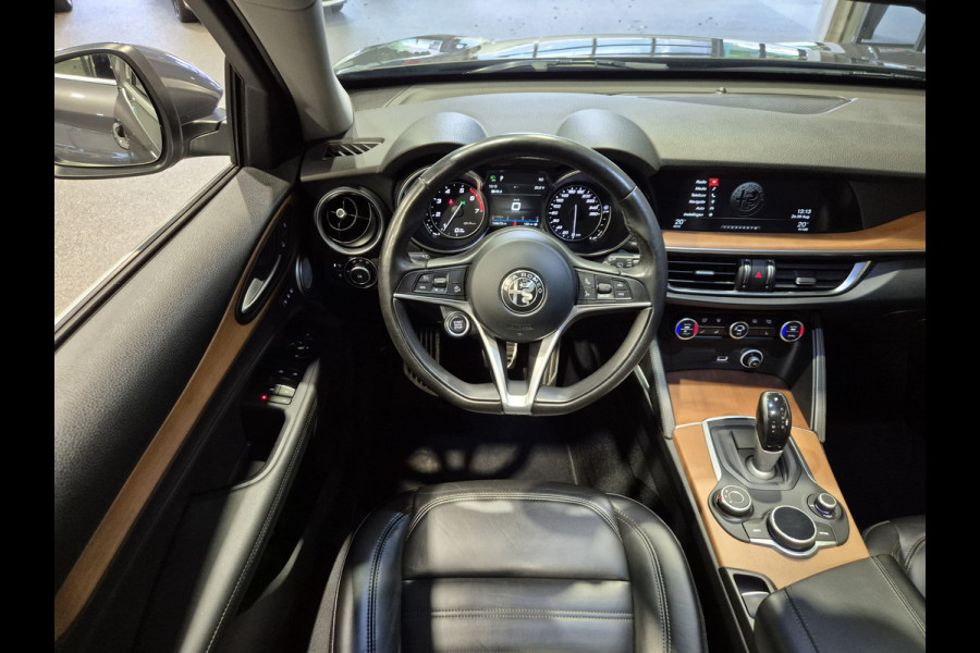 Alfa Romeo Stelvio 2.0 T AWD Veloce Pano | Harman-Kardon | Camera | Leder | Verw. stoelen-stuur | Trekhaak