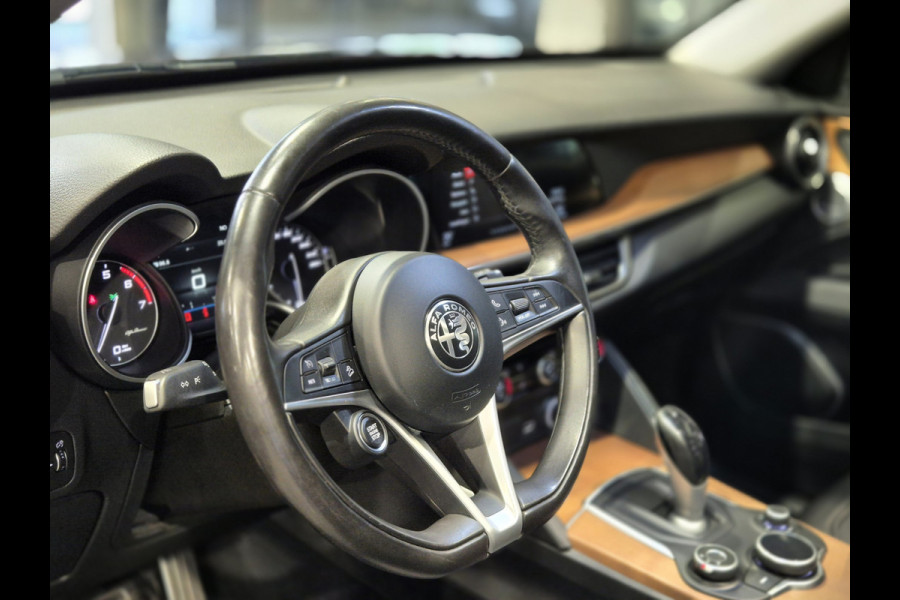 Alfa Romeo Stelvio 2.0 T AWD Veloce Pano | Harman-Kardon | Camera | Leder | Verw. stoelen-stuur | Trekhaak