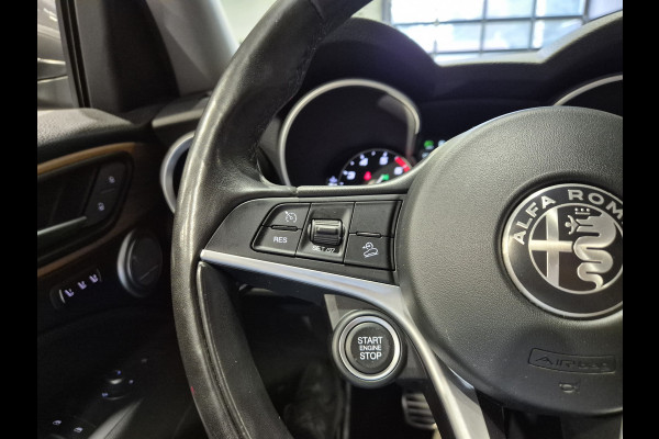 Alfa Romeo Stelvio 2.0 T AWD Veloce Pano | Harman-Kardon | Camera | Leder | Verw. stoelen-stuur | Trekhaak