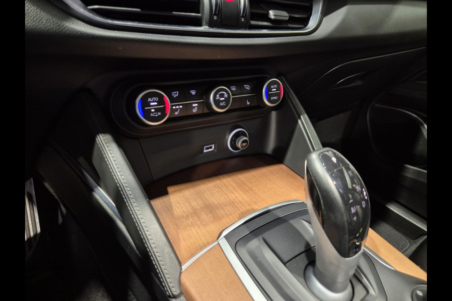 Alfa Romeo Stelvio 2.0 T AWD Veloce Pano | Harman-Kardon | Camera | Leder | Verw. stoelen-stuur | Trekhaak