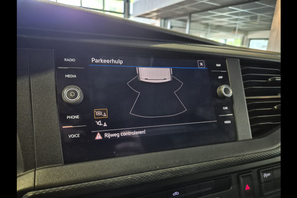 Volkswagen Transporter 2.0 TDI L2H1 3-Zits Navigatie | Sidebars | Cruise