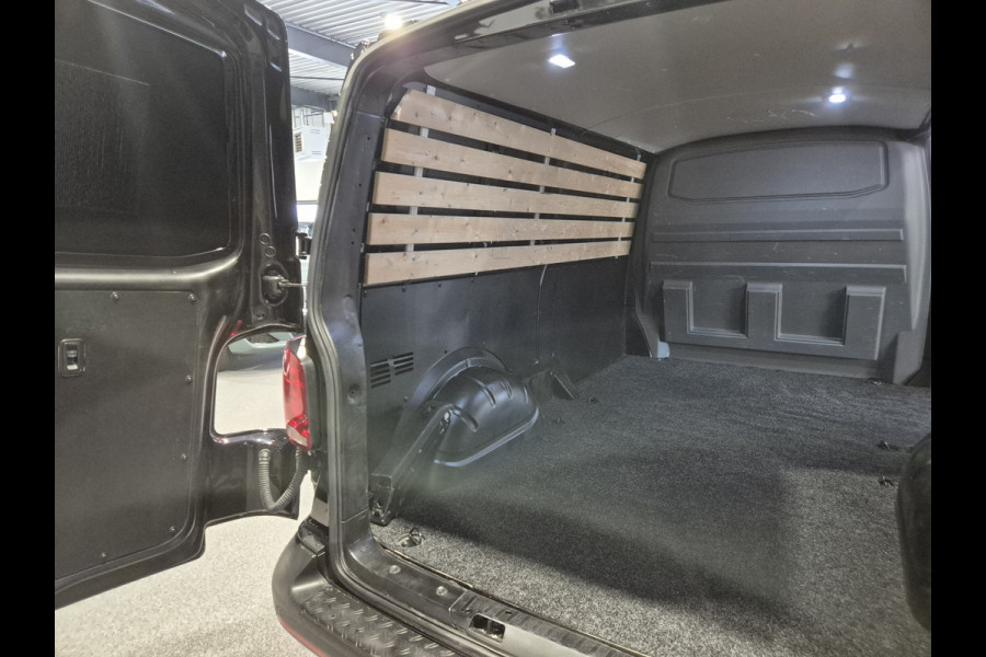 Volkswagen Transporter 2.0 TDI L2H1 3-Zits Navigatie | Sidebars | Cruise