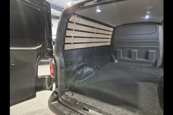 Volkswagen Transporter 2.0 TDI L2H1 3-Zits Navigatie | Sidebars | Cruise