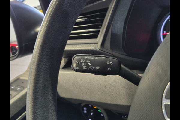 Volkswagen Transporter 2.0 TDI L2H1 3-Zits Navigatie | Sidebars | Cruise