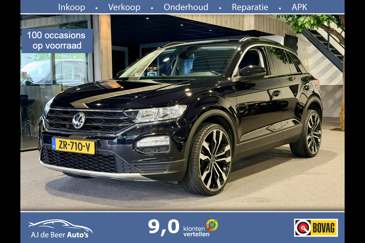Volkswagen T-Roc 1.5 TSI Sport Stoelverwarming | Lane assist | Trekhaak | Navigatie