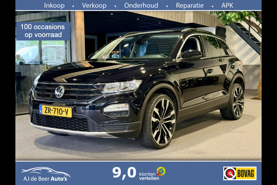 Volkswagen T-Roc 1.5 TSI Sport Stoelverwarming | Lane assist | Trekhaak | Navigatie