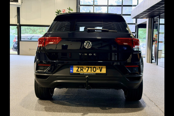 Volkswagen T-Roc 1.5 TSI Sport Stoelverwarming | Lane assist | Trekhaak | Navigatie