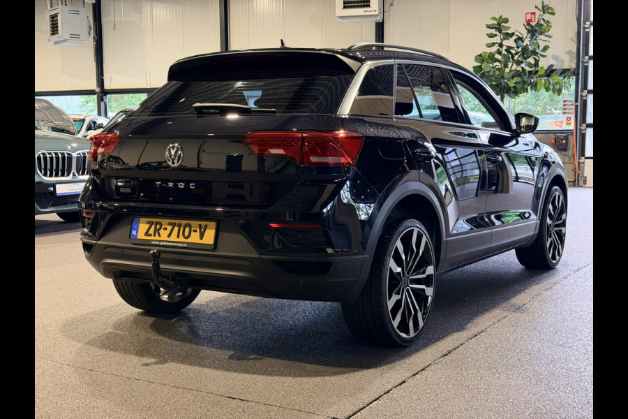 Volkswagen T-Roc 1.5 TSI Sport Stoelverwarming | Lane assist | Trekhaak | Navigatie