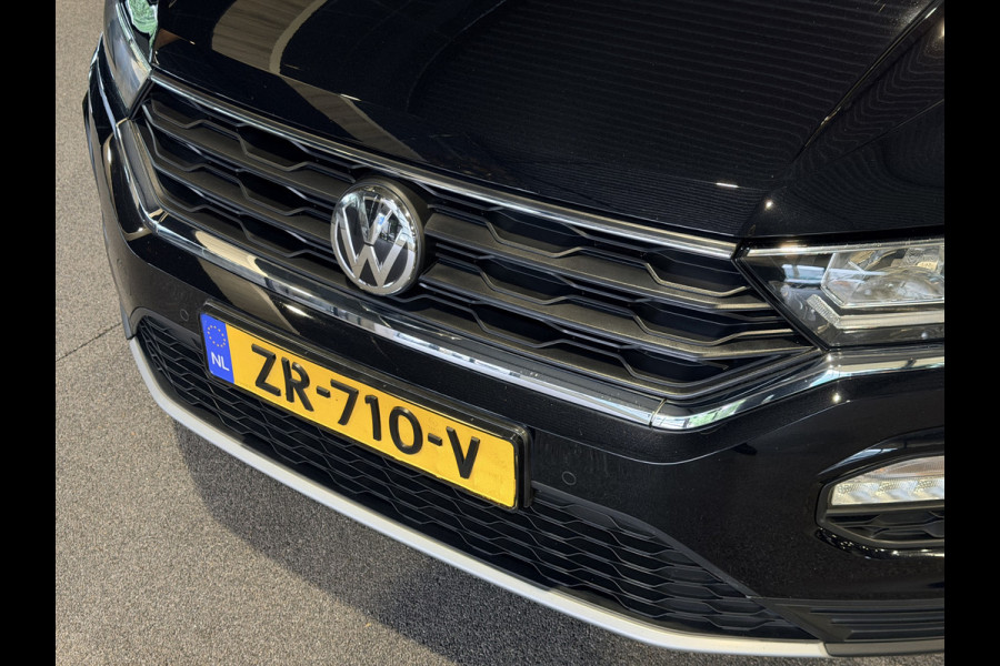 Volkswagen T-Roc 1.5 TSI Sport Stoelverwarming | Lane assist | Trekhaak | Navigatie