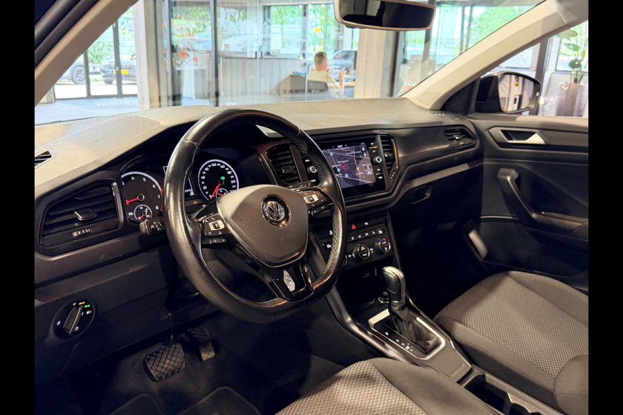 Volkswagen T-Roc 1.5 TSI Sport Stoelverwarming | Lane assist | Trekhaak | Navigatie