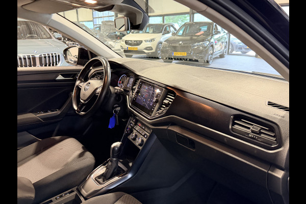 Volkswagen T-Roc 1.5 TSI Sport Stoelverwarming | Lane assist | Trekhaak | Navigatie
