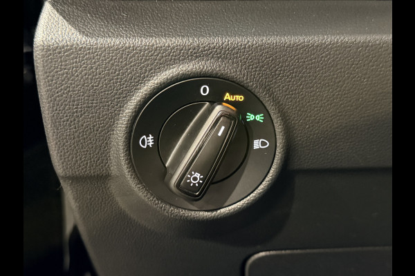 Volkswagen T-Roc 1.5 TSI Sport Stoelverwarming | Lane assist | Trekhaak | Navigatie