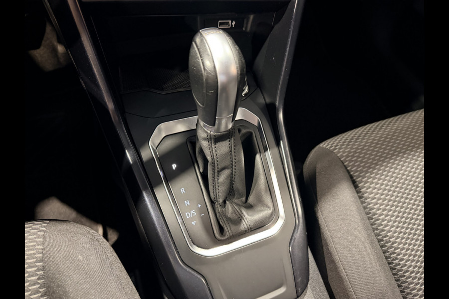 Volkswagen T-Roc 1.5 TSI Sport Stoelverwarming | Lane assist | Trekhaak | Navigatie